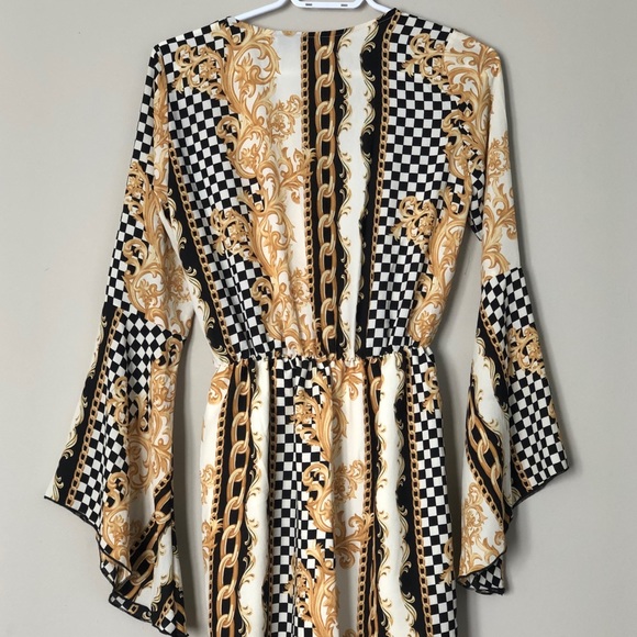 Vici Bell Sleeve Dress - Picture 3 of 5